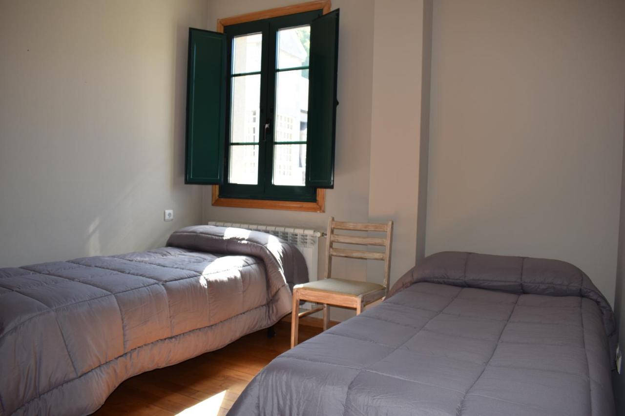 Auberge de jeunesse Tras Do Convento à Samos Extérieur photo